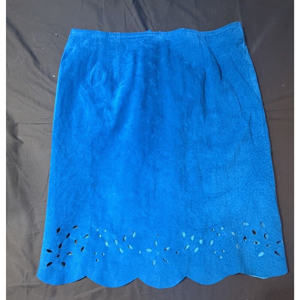 Vintage Hana by Tamotsu Blue Suede Leather Mini Skirt Floral Embroidered Hem
